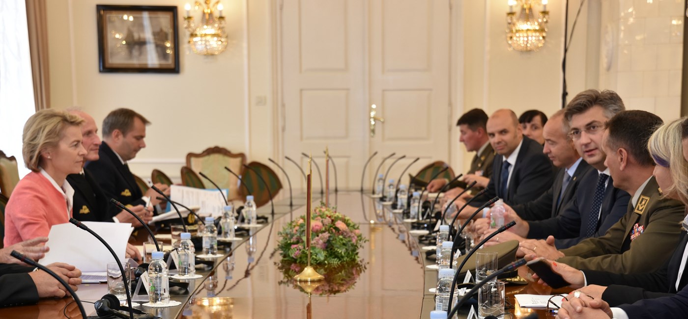 Predsjednik Vlade Andrej Plenković s ministricom obrane Savezne Republike Njemačke 